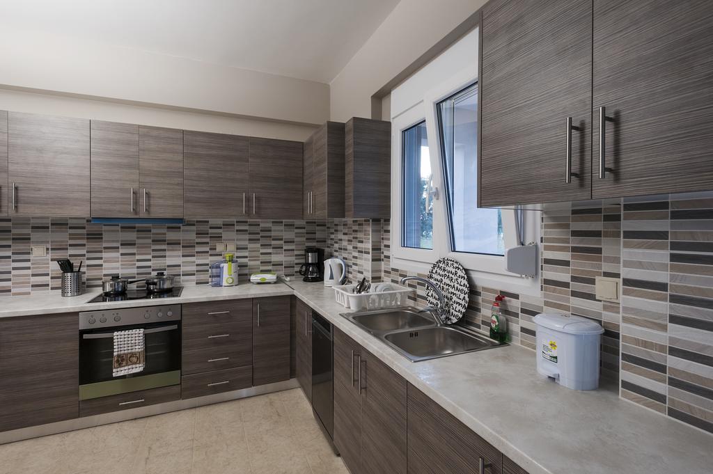 4 Seasons Holiday home Plataria