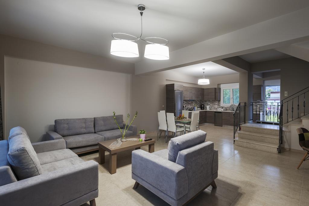 4 Seasons Holiday home Plataria