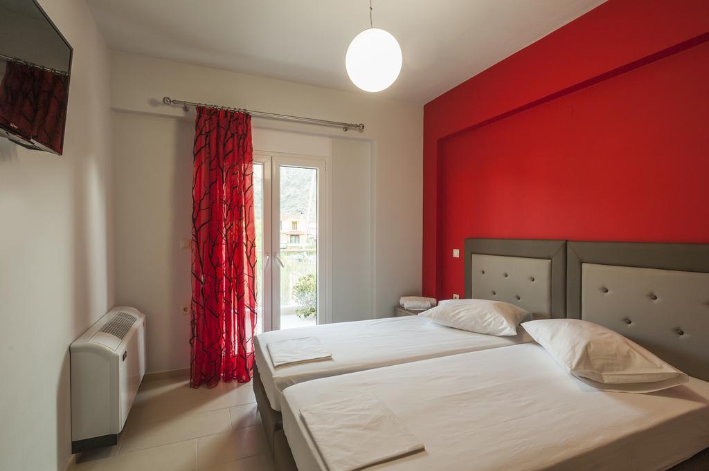 4 Seasons Holiday home Plataria
